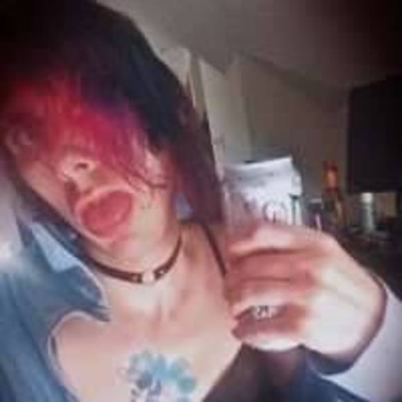 Meet your Posher, Alice - Picture 1 of 1